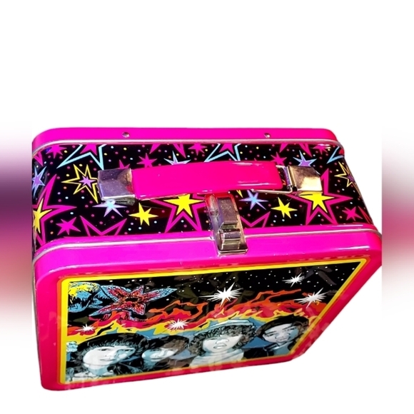 NETFLIX Loungefly Stranger Things Hot Pink Debossed Metal Lunchbox - Picture 5 of 7